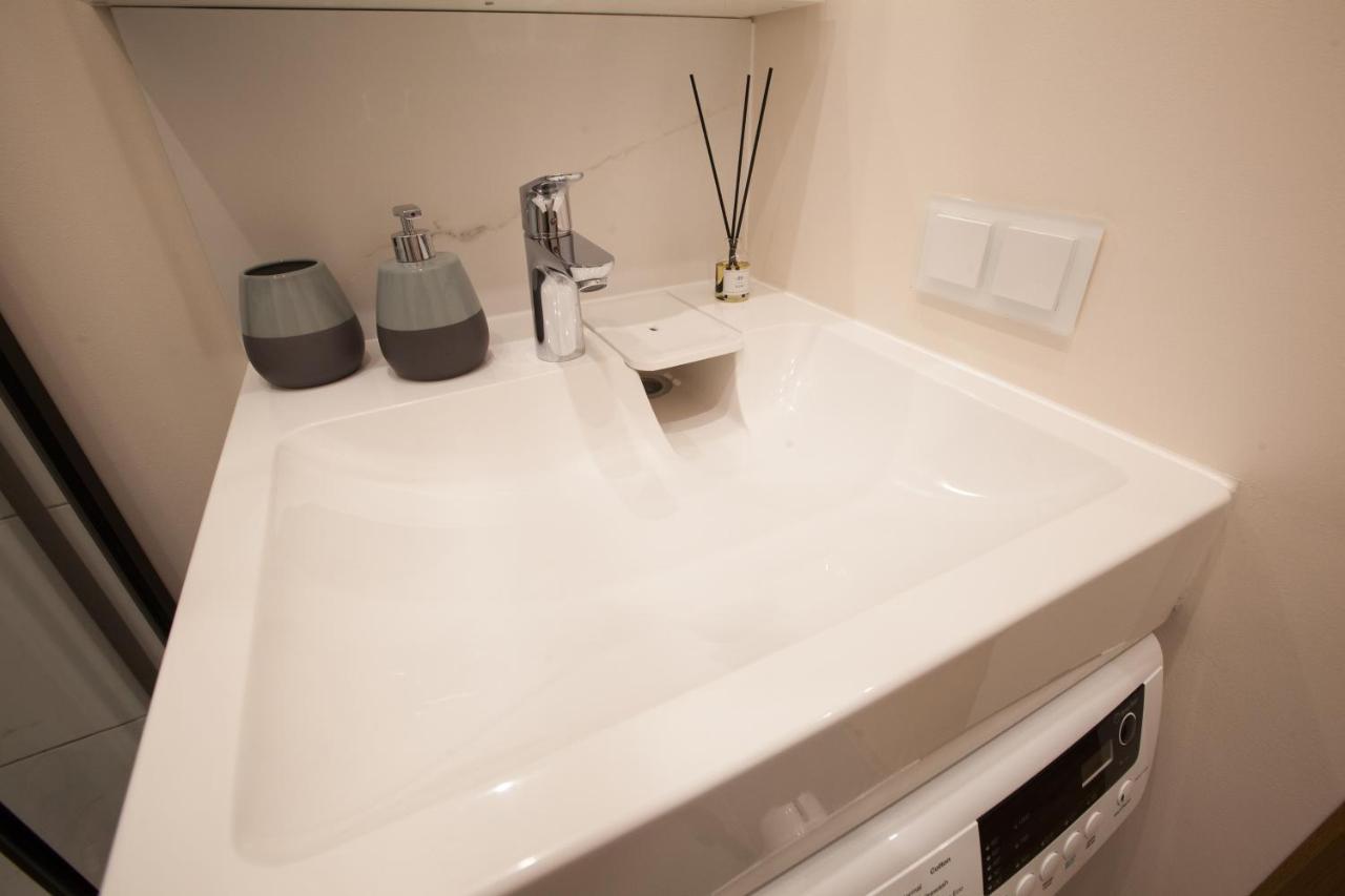 Cozy Home Valdemara, Free Parking, Self Check-In Riga Exterior photo